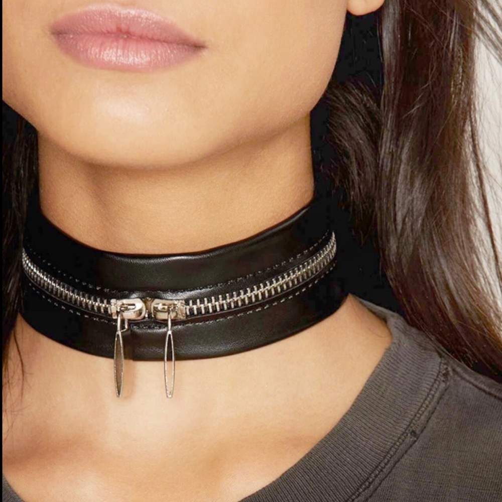 New! Black Punk Zipper Choker - Picture 2 of 8